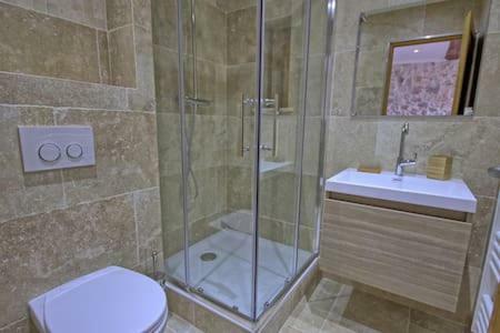 302-Appartement De Caractere Vieil 앙티브 외부 사진